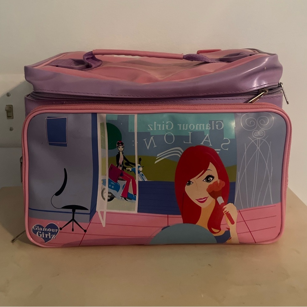 Kids/ girl/ youth Glamour Girlz Salon Pink Doll Case/Makeup Case/ Overnight Case - Picture 2 of 8